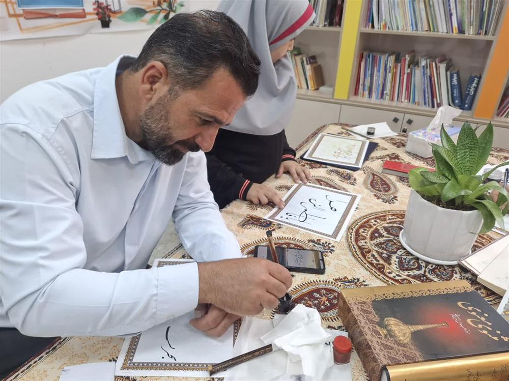 زیبا نویسی همکاران و اولیا به مناسبت بزرگداشت روز حافظ
